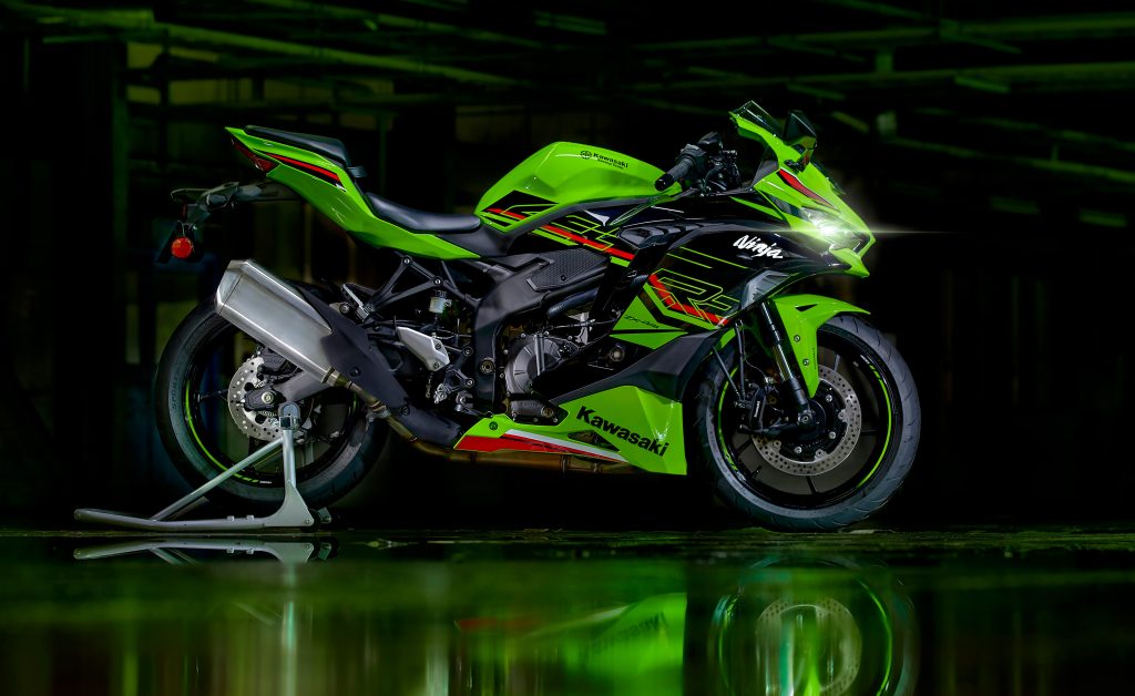 Kawasaki Ninja ZX4RR 2023, agora mais potente Giro dos Motores